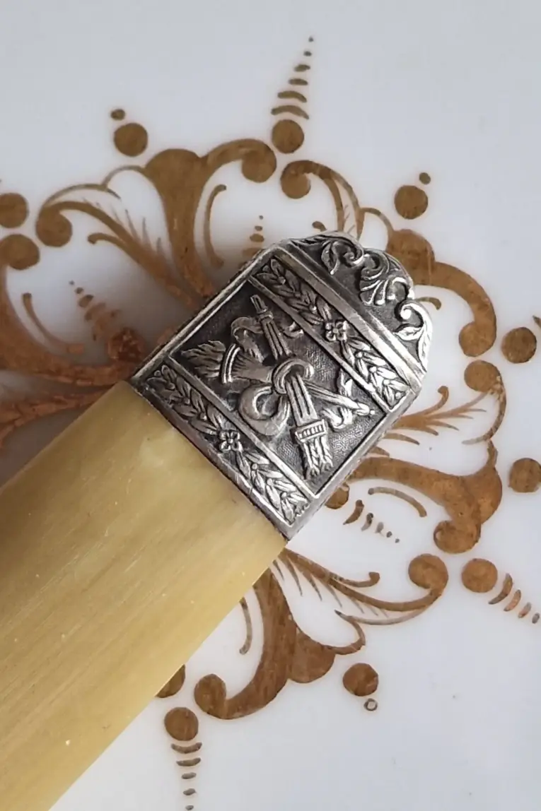 French Antique Knife Set – 12 Pieces with Horn Handles & Ornate Silver Details