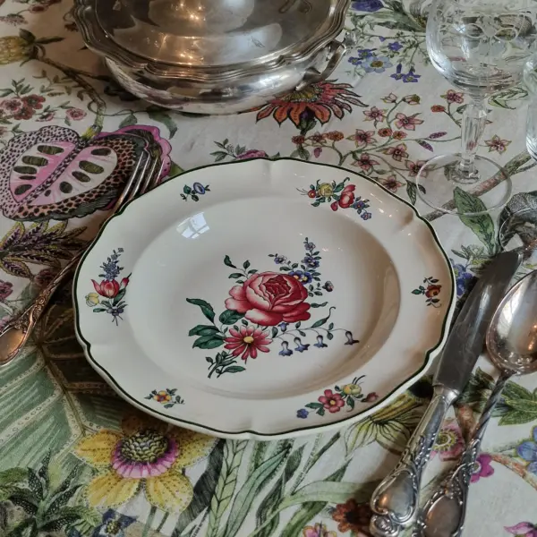 Floral Soup Plates with Scalloped Edge– Set of 6