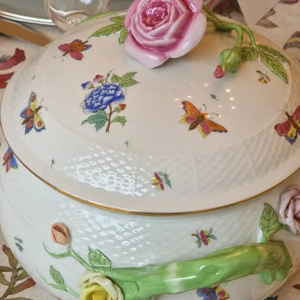 Herend “Queen Victoria” Porcelain Service for Six